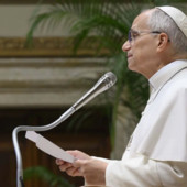 Papa “La pace deve guidare la sorte dei popoli e dell’intera umanità” Papa “La pace deve guidare la sorte dei popoli e dell’intera umanità”