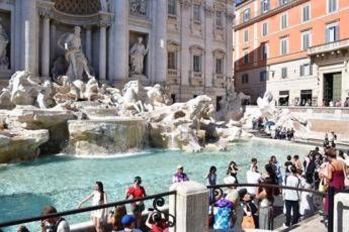 Turismo, in Italia estate 2026 da record: a luglio presenze stranieri +6%