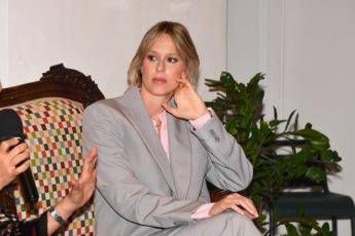 Pellegrini: "Criticata solo da uomini". Poi, la confessione: "Ecco chi mi ha delusa di più" Pellegrini: "Criticata solo da uomini". Poi, la confessione: "Ecco chi mi ha delusa di più"