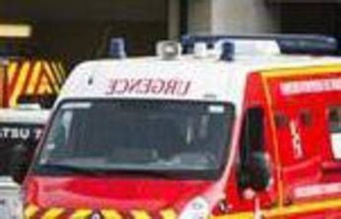 Francia, treno deraglia sulla tratta Rouen-Caen: 20 feriti