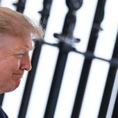 Trump torna alle catapulte a vapore, ordinata nuova portaerei per lanciare i jet Trump torna alle catapulte a vapore, ordinata nuova portaerei per lanciare i jet