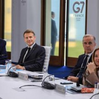 Meloni: "G7 importante, con Trump rapporto immutato". I leader compatti su sostegno a Ucraina Meloni: "G7 importante, con Trump rapporto immutato". I leader compatti su sostegno a Ucraina