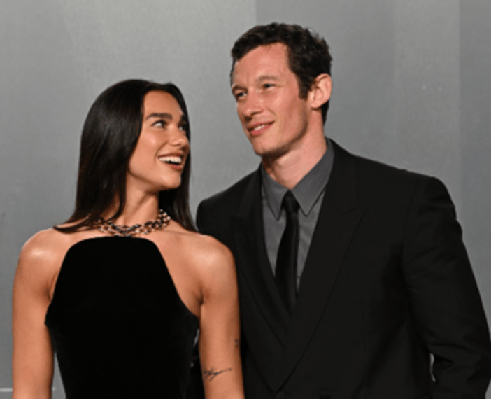 Dua Lipa si è sposata, il matrimonio a Londra con Callum Turner: al via il big party a Palermo Dua Lipa si è sposata, il matrimonio a Londra con Callum Turner: al via il big party a Palermo