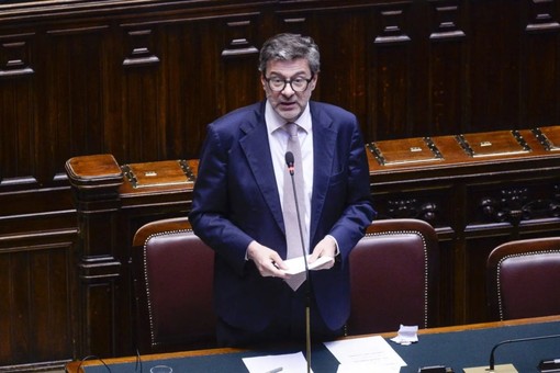 Giorgetti “Scostamento di bilancio è un passo consapevole da linea di prudenza” Giorgetti “Scostamento di bilancio è un passo consapevole da linea di prudenza”