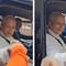 Papa Leone XIV, il saluto al tifoso: &quot;Forza Roma&quot; - Video