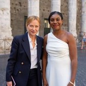 Italia-Gb, Times: Meloni incontra leader opposizione Badenoch e l'avverte: "Non fare accordi con Farage"