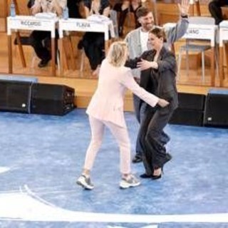 Amici, oggi domenica 2 novembre puntata con 2 sfide