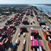 Usa, nuovi dazi di Trump: da oggi tariffe dal 10 al 12,5%: anche l'Europa nel mirino