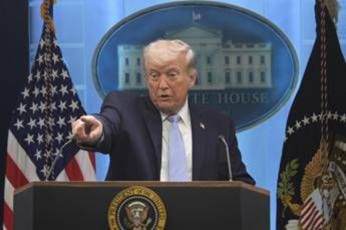"Chi parla di armi con la stampa?", Trump usa la macchina della verità: test tra i militari