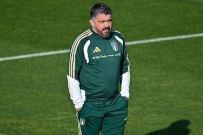 La Bosnia 'accusa' l'Italia prima dello spareggio per il Mondiale: "Una spia mandata al nostro allenamento" La Bosnia 'accusa' l'Italia prima dello spareggio per il Mondiale: "Una spia mandata al nostro allenamento"