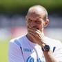 Napoli, "chi non salta juventino è". E Allegri non salta