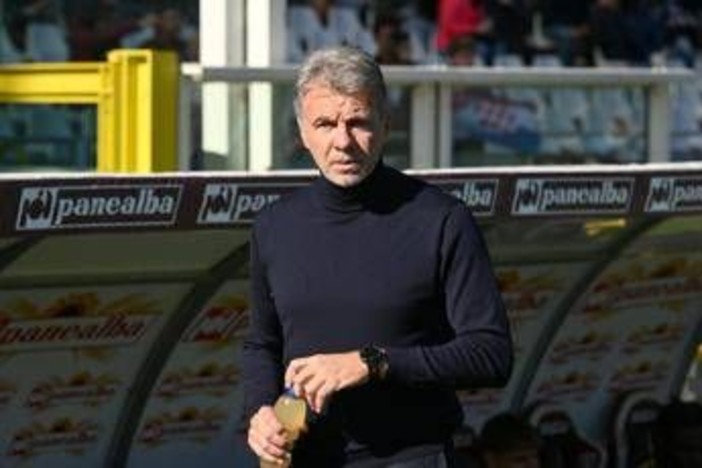 Genoa-Torino, caos arbitrale: Baroni chiede un rigore, poi viene espulso Ilkhan