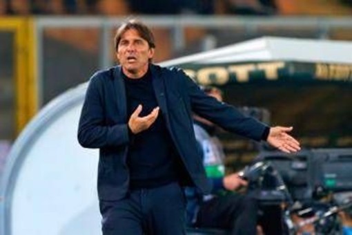 Napoli, Conte attacca l'Inter: &quot;Presidenti vogliono condizionare, non siamo scemi&quot;