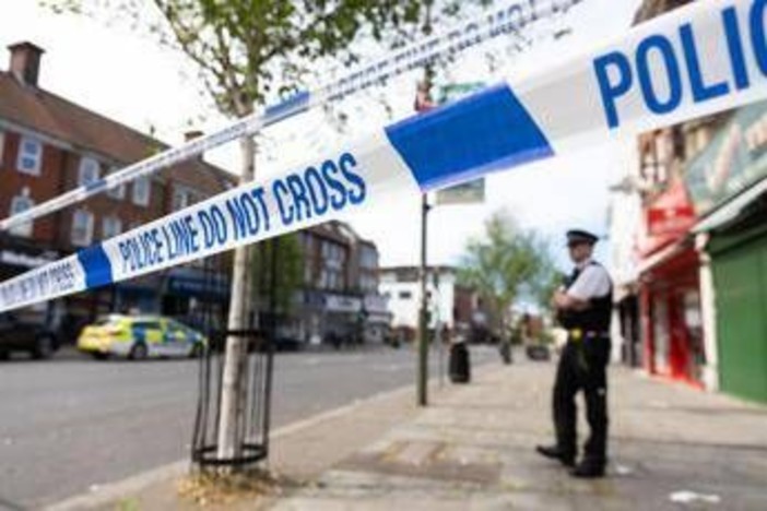 Ebrei accoltellati a Londra, 45enne incriminato per tentato omicidio