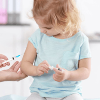 Vaccinazioni, pediatri: "Negli Usa il ritorno al passato mette a rischio i bambini" Vaccinazioni, pediatri: "Negli Usa il ritorno al passato mette a rischio i bambini"