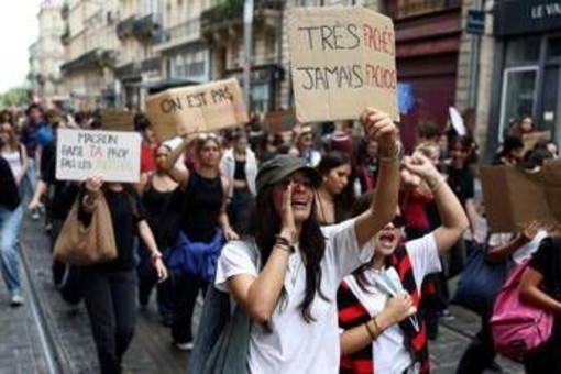 Francia, Mesnil (sindacato liceale): "Bisogna intensificare la protesta" Francia, Mesnil (sindacato liceale): "Bisogna intensificare la protesta"