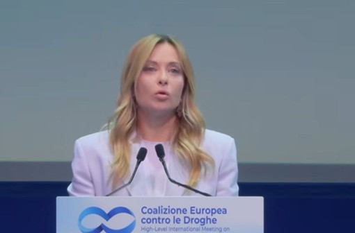 Meloni “La droga rende schiavi e gli schiavi non sono liberi”