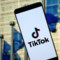 Per Bruxelles gli account TikTok non tutelano i minori