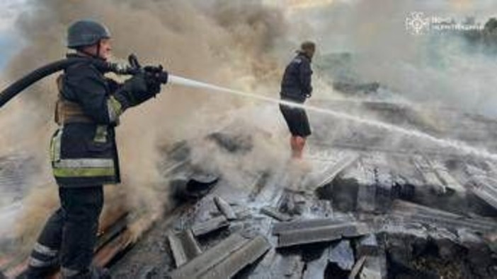 Ucraina, nuovi attacchi incrociati tra Kiev e Mosca: morti e feriti in Crimea e nella regione di Kiev Ucraina, nuovi attacchi incrociati tra Kiev e Mosca: morti e feriti in Crimea e nella regione di Kiev