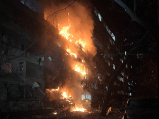 Guerra Russia-Ucraina, 180 droni verso Mosca: temporaneamente chiusi gli aeroporti. Blackout a Kiev dopo attacco Guerra Russia-Ucraina, 180 droni verso Mosca: temporaneamente chiusi gli aeroporti. Blackout a Kiev dopo attacco