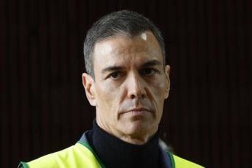 Iran, Sanchez risponde a Trump: "No alla guerra, non saremo complici per paura di rappresaglie" Iran, Sanchez risponde a Trump: "No alla guerra, non saremo complici per paura di rappresaglie"