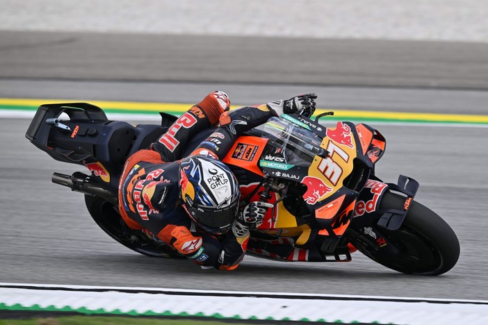 Acosta vince la sprint in Malesia davanti a Marc Marquez e Bezzecchi