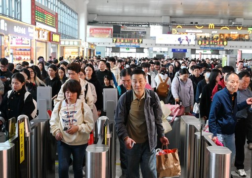 Cina, per la Festa di Qingming i viaggi interregionali aumentano del 5,6% Cina, per la Festa di Qingming i viaggi interregionali aumentano del 5,6%