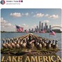 Trump posta esercito di 'Donald Ducks', le papere armate a difesa del Lago America Trump posta esercito di 'Donald Ducks', le papere armate a difesa del Lago America