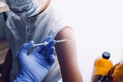 Vaccini, pediatri: "Quasi 1,8 milioni di bimbi e ragazzi indifesi contro il meningococco B" Vaccini, pediatri: "Quasi 1,8 milioni di bimbi e ragazzi indifesi contro il meningococco B"