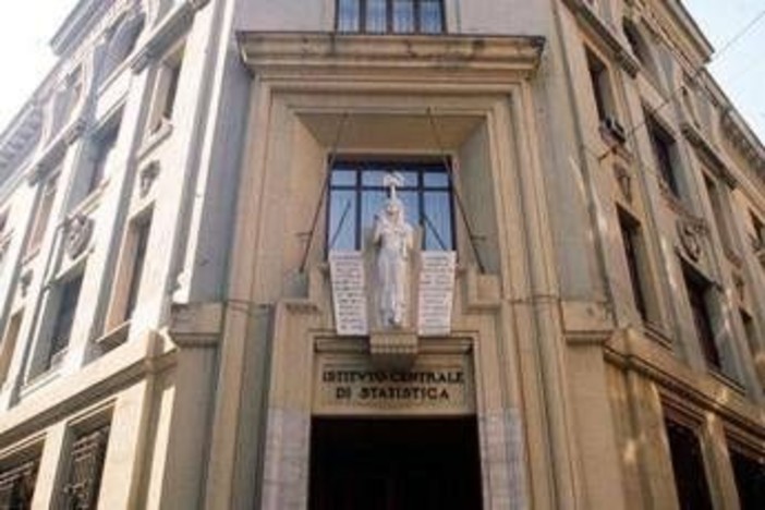 Pil, Istat: "A +0,3% nel quarto trimestre, +0,7% nel 2025" Pil, Istat: "A +0,3% nel quarto trimestre, +0,7% nel 2025"