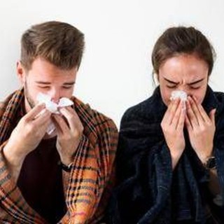 Torna il freddo, Pregliasco: "Stress per l'organismo, favorisce infezioni respiratorie"