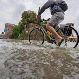Più caldo ed eventi estremi in Italia, come sarà il clima fino al 2100 Più caldo ed eventi estremi in Italia, come sarà il clima fino al 2100