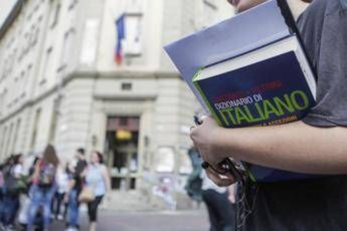 Caldo record e rientro a scuola, l'allarme degli studenti: "9 istituti su 10 senza climatizzazione, a rischio la nostra salute" Caldo record e rientro a scuola, l'allarme degli studenti: "9 istituti su 10 senza climatizzazione, a rischio la nostra salute"