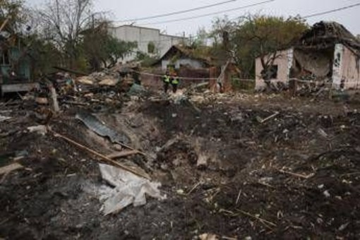 Ucraina, Zelensky in polemica con Witkoff: "Tre ondate di missili balistici lanciati dagli 'umanitari' russi" Ucraina, Zelensky in polemica con Witkoff: "Tre ondate di missili balistici lanciati dagli 'umanitari' russi"
