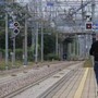 Persone sui binari, treni fermi sulla Genova-Savona: stop circolazione per 40 minuti