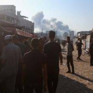 Gaza, ritrovati i corpi di 3 ostaggi a Khan Younis. Ma Israele accusa Hamas: &quot;Prendono tempo per riorganizzarsi&quot;