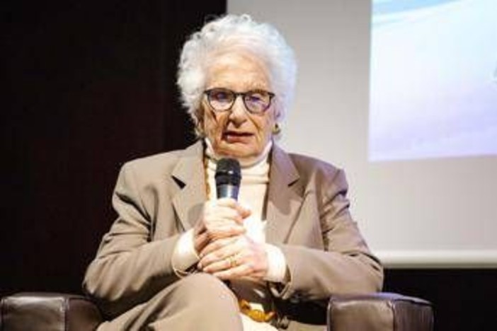 Ddl antisemitismo, appello di Segre ai partiti: "Chiedo uno sforzo unitario per il paese" Ddl antisemitismo, appello di Segre ai partiti: "Chiedo uno sforzo unitario per il paese"