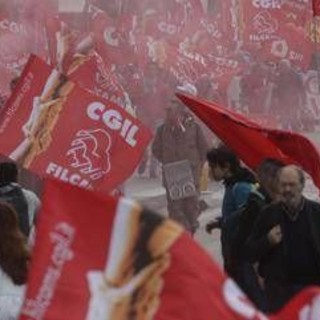 Sciopero generale 12 dicembre, stop di 24 ore contro la manovra: cortei in tutta Italia