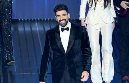 Sanremo, Gazzoli debutta all'Ariston per le nuove proposte: "Che emozione"