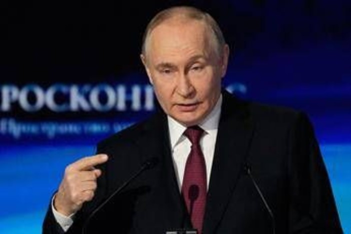 Putin avverte: "La Russia risponderà ai test nucleari di Usa e altri Stati" Putin avverte: "La Russia risponderà ai test nucleari di Usa e altri Stati"