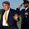 Trump cambia look, addio ciuffo biondo: i capelli castani scatenano il web Trump cambia look, addio ciuffo biondo: i capelli castani scatenano il web