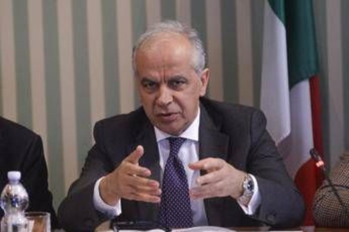 Sicurezza, Gasparri: "Supportiamo Piantedosi, suoi provvedimenti esemplari". Le reazioni all'intervista Adnkronos