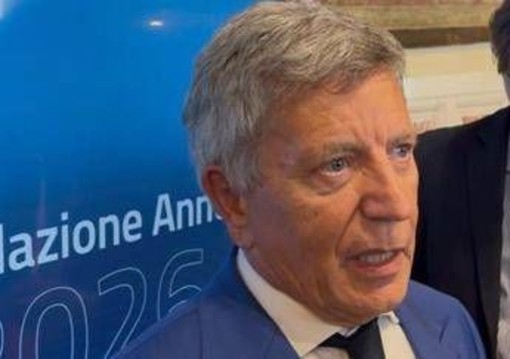 Simonelli sul caso Malagò: “La Serie A è sempre al suo fianco”. Presidente Figc: "Parole che fanno piacere" Simonelli sul caso Malagò: “La Serie A è sempre al suo fianco”. Presidente Figc: "Parole che fanno piacere"