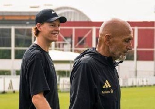 Sinner fa visita alla Juve, l'incontro con Spalletti Sinner fa visita alla Juve, l'incontro con Spalletti
