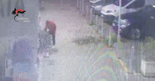 Tenta di rapire un bimbo di 5 anni al supermercato, 45enne arrestato a Caivano