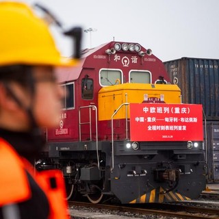 Cina, da Chongqing un nuovo servizio di treni merci verso l’Europa