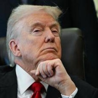 Usa, da Trump nuova stretta sull'immigrazione: limiti anche ai palestinesi Usa, da Trump nuova stretta sull'immigrazione: limiti anche ai palestinesi