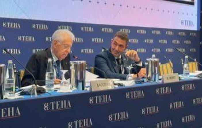 Vannacci-Monti, a Cernobbio il confronto fra due mondi lontanissimi: uno legge, l'altro fa scintille