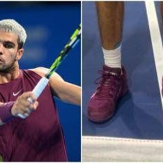 Alcaraz ancora infortunato? La fasciatura 'sospetta' al Six Kings Slam