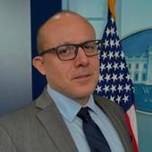 Morto a New York Daniele Compatangelo, addio al corrispondente La7 che ha raccolto le dichiarazioni di Trump su Meloni dopo il G7 Morto a New York Daniele Compatangelo, addio al corrispondente La7 che ha raccolto le dichiarazioni di Trump su Meloni dopo il G7